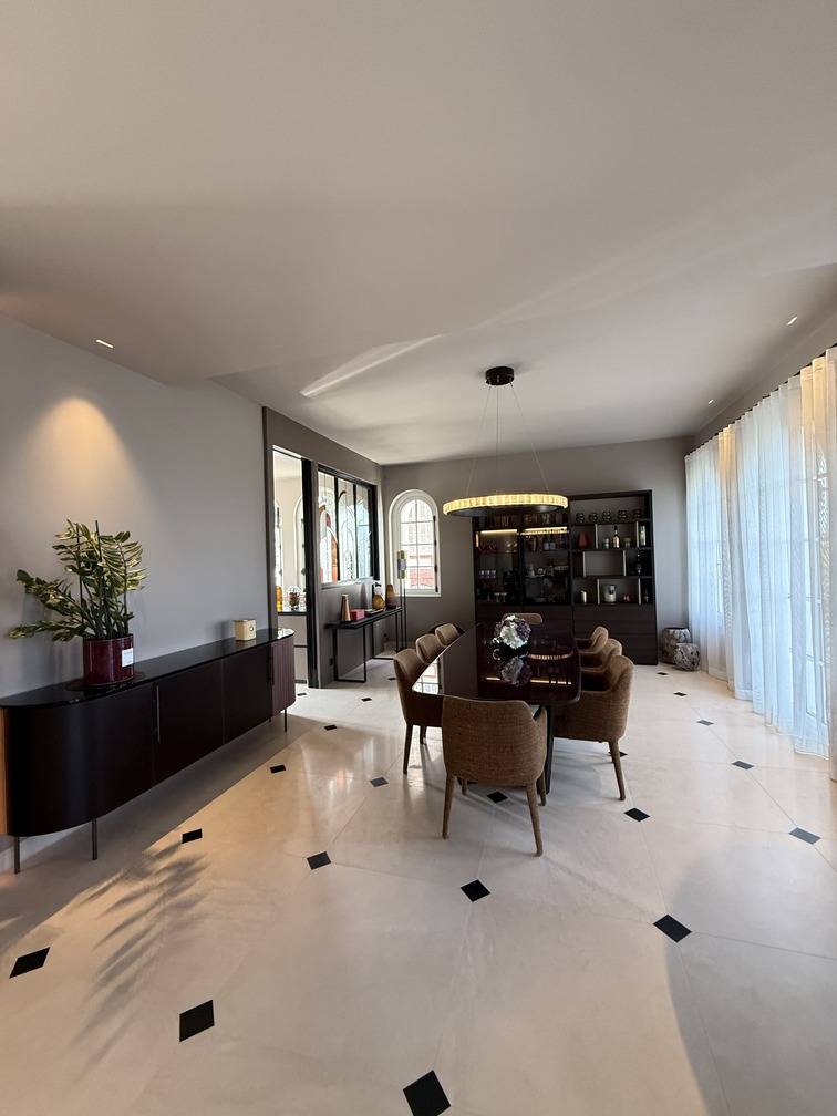 Salle à Manger Après