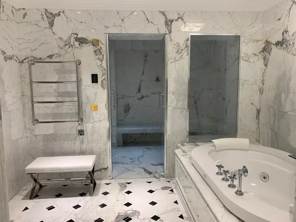 Création d’une salle de bain en marbre